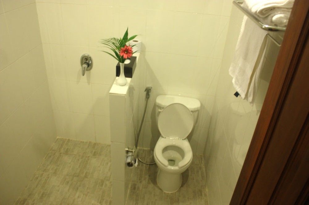 Port Hedonia Hotel Sihanoukville Exterior foto