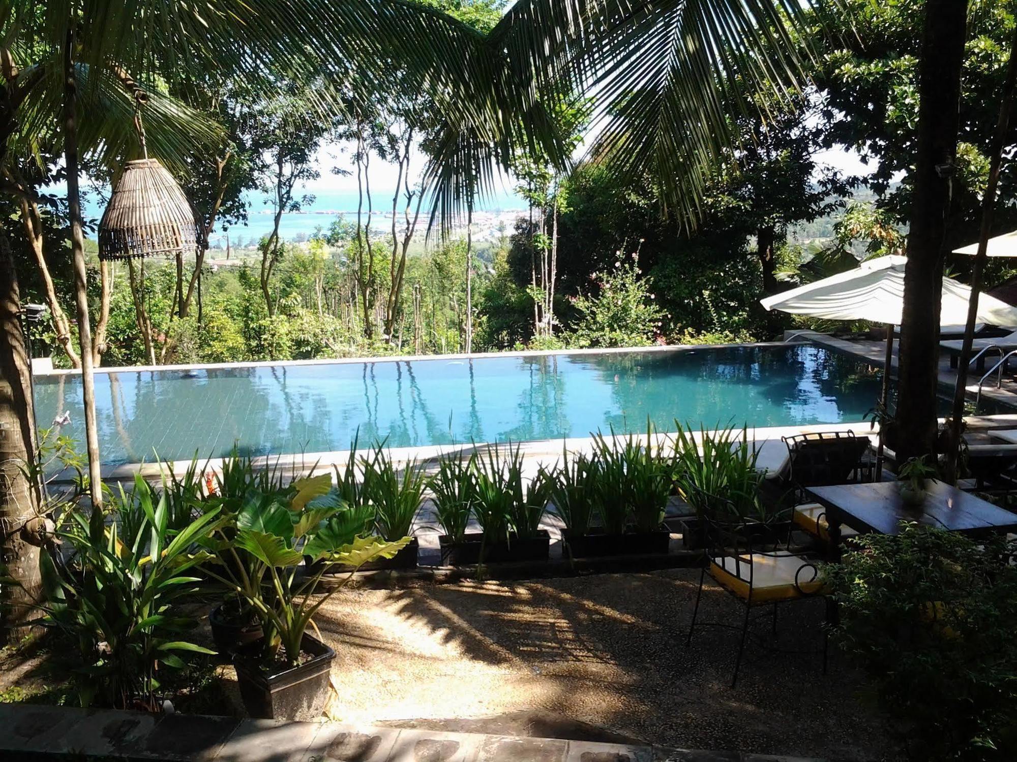 Port Hedonia Hotel Sihanoukville Exterior foto