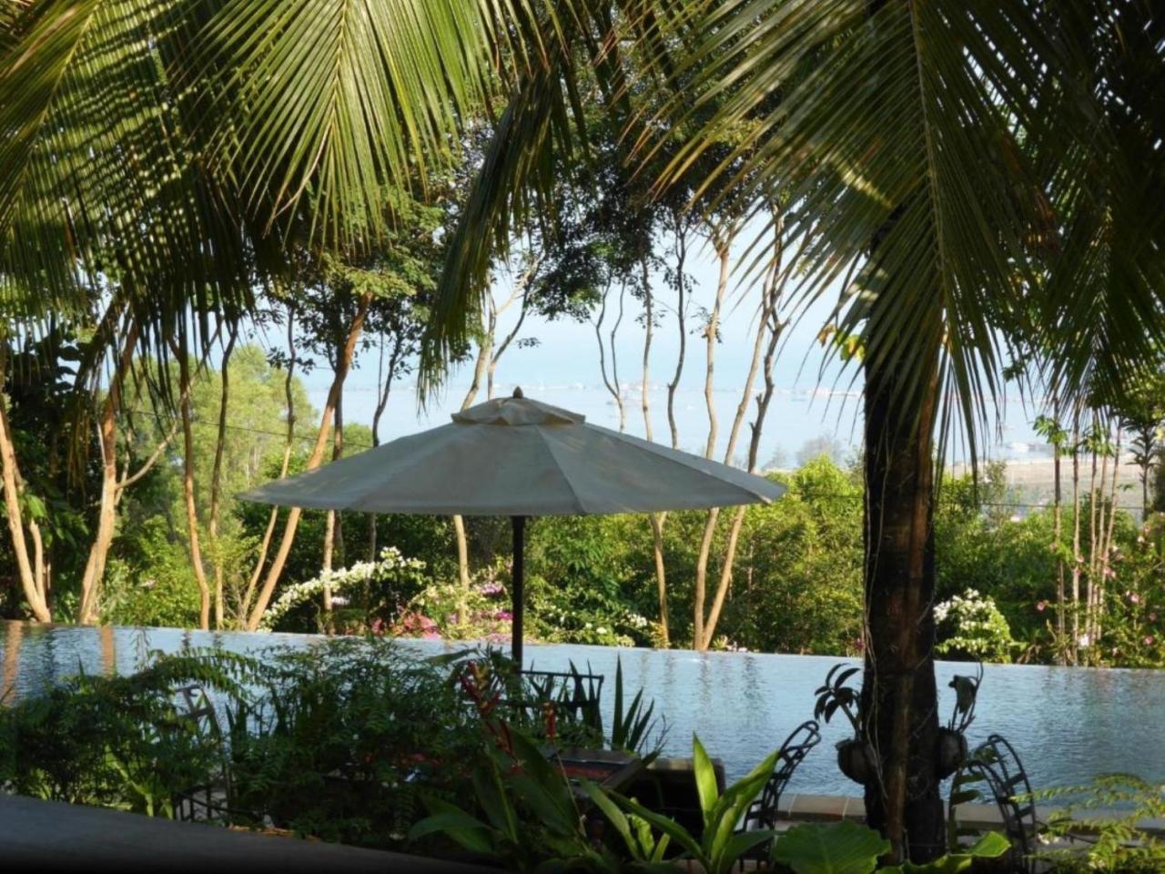Port Hedonia Hotel Sihanoukville Exterior foto
