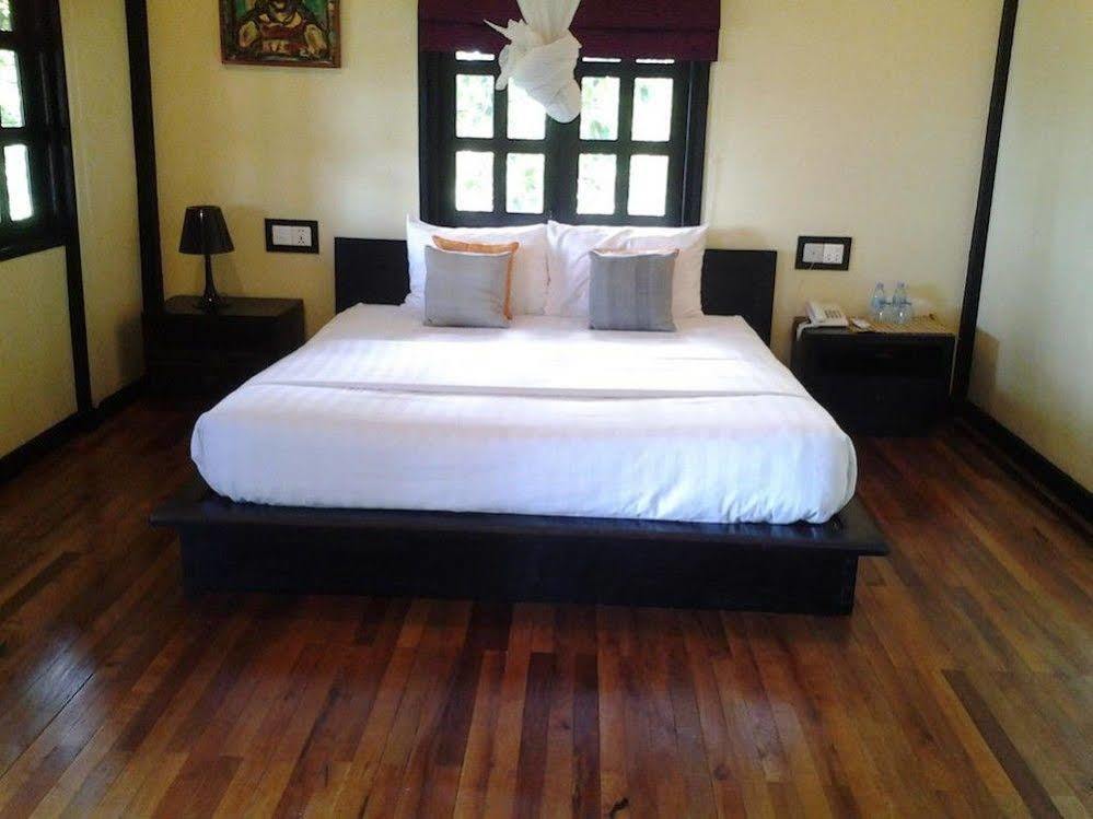Port Hedonia Hotel Sihanoukville Exterior foto