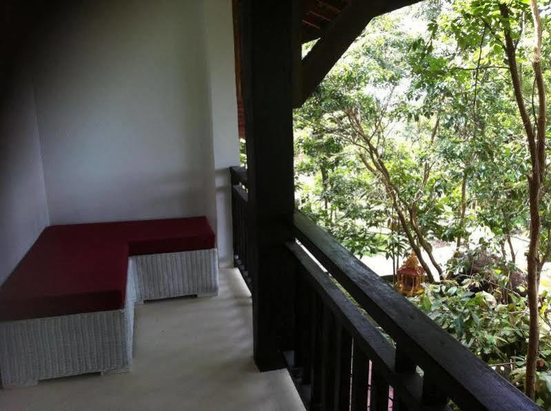 Port Hedonia Hotel Sihanoukville Exterior foto